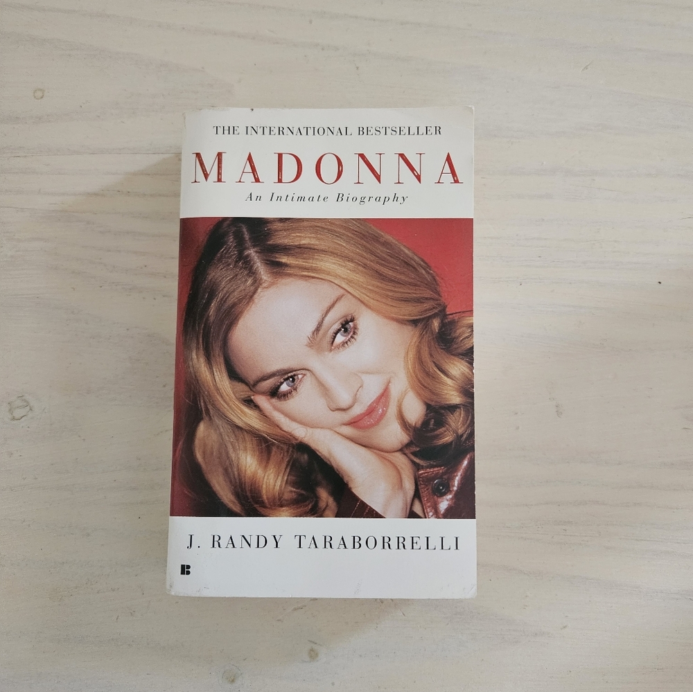 Madonna An Intimate Biography